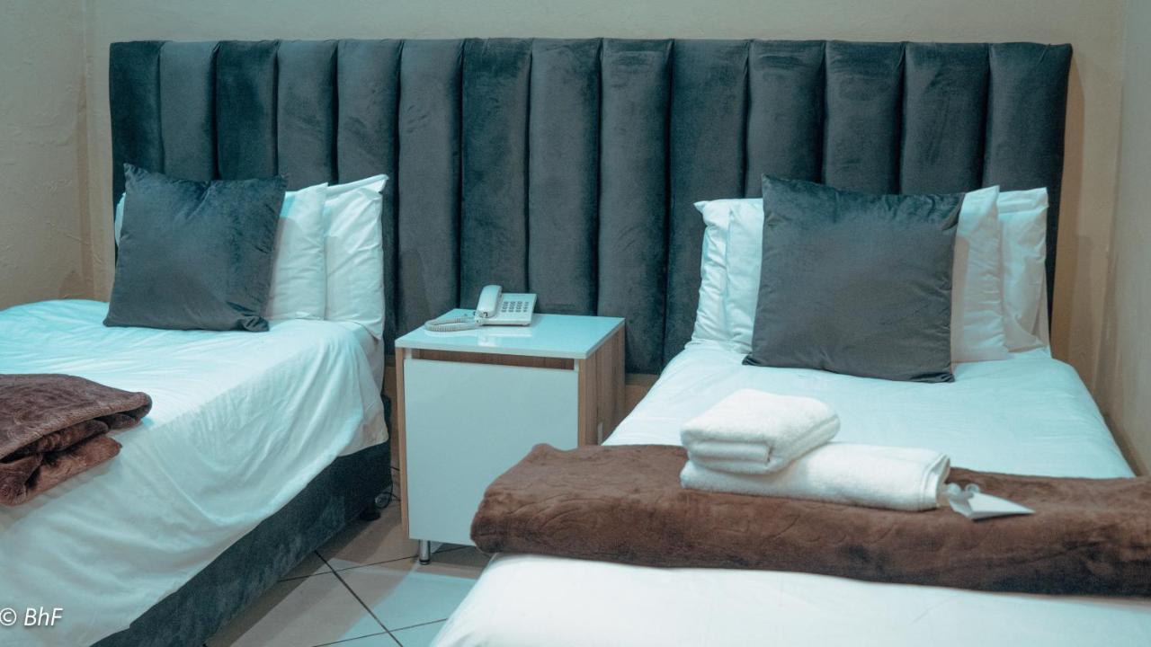 Henry George Guest House Pretoria-Noord Dış mekan fotoğraf