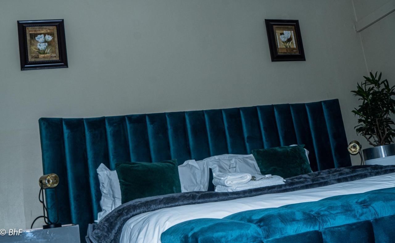 Henry George Guest House Pretoria-Noord Dış mekan fotoğraf