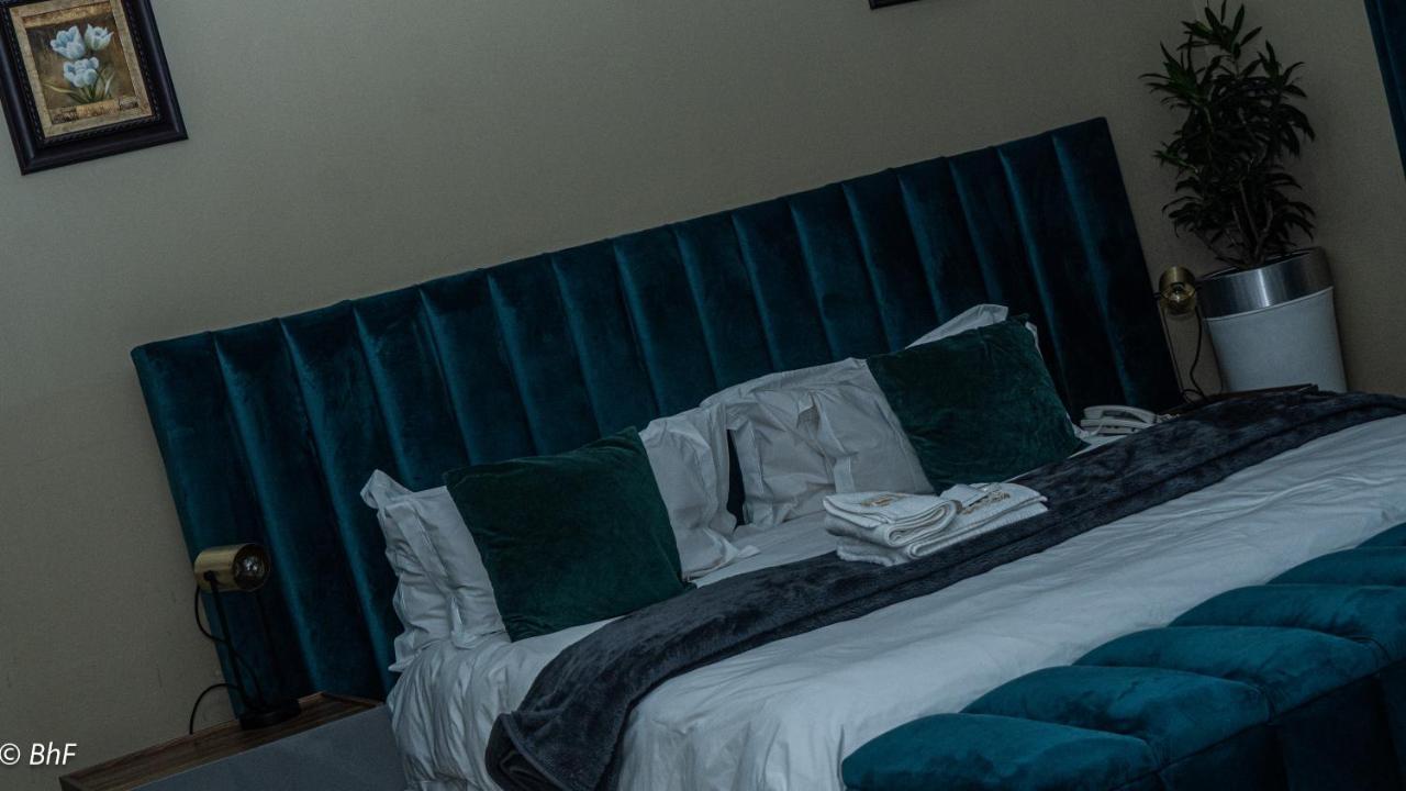 Henry George Guest House Pretoria-Noord Dış mekan fotoğraf