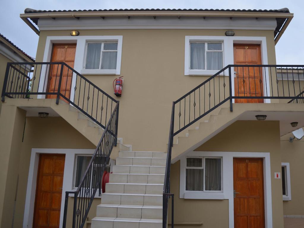 Henry George Guest House Pretoria-Noord Dış mekan fotoğraf